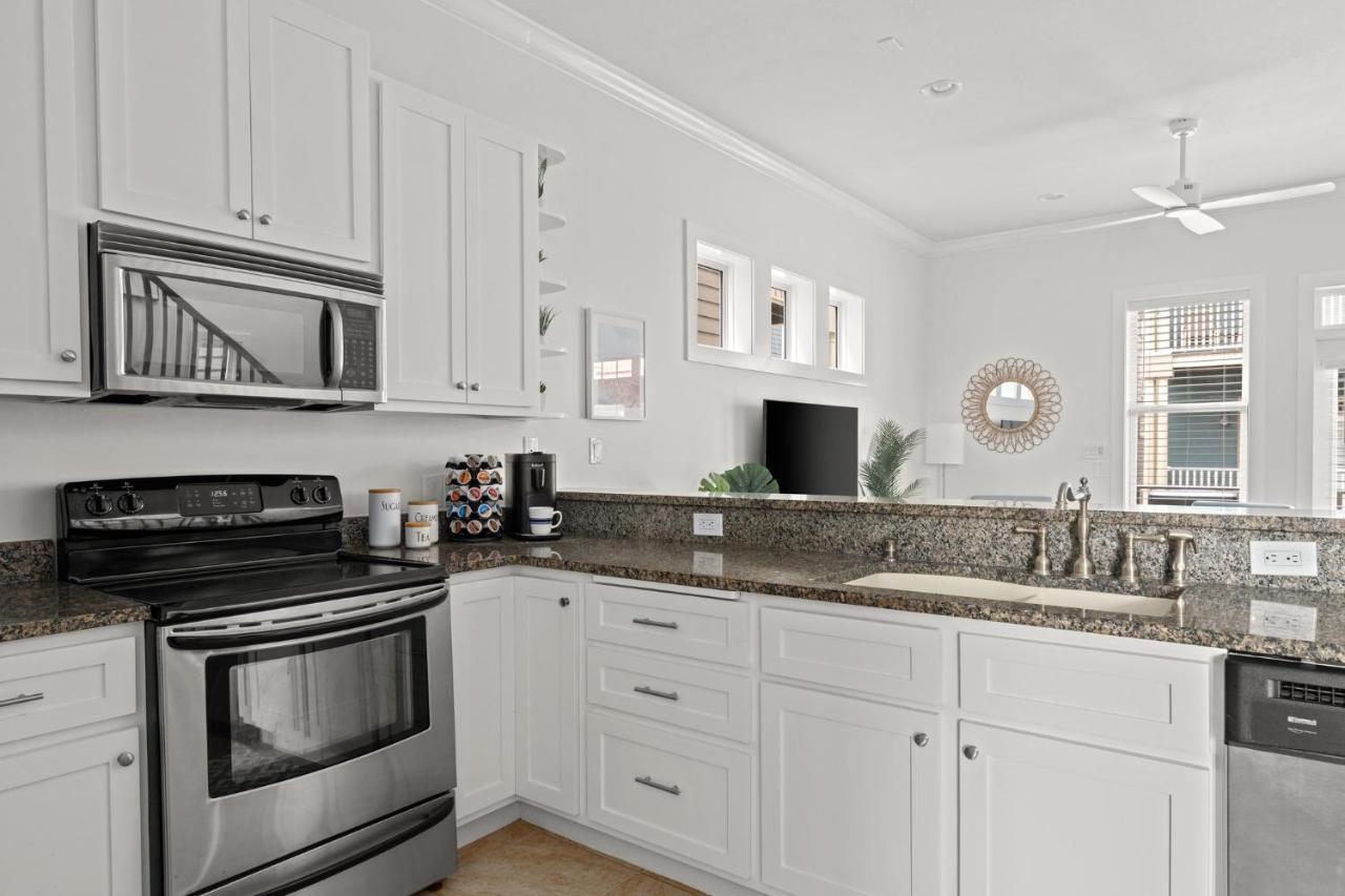 Crescent Moon Palace - A Luxury Home With Pool, Parking, Just Steps To The Beach Panama City Beach Εξωτερικό φωτογραφία