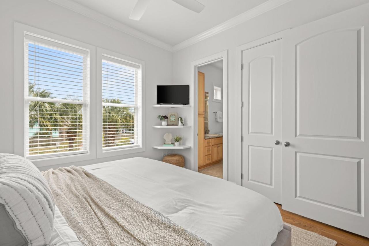 Crescent Moon Palace - A Luxury Home With Pool, Parking, Just Steps To The Beach Panama City Beach Εξωτερικό φωτογραφία