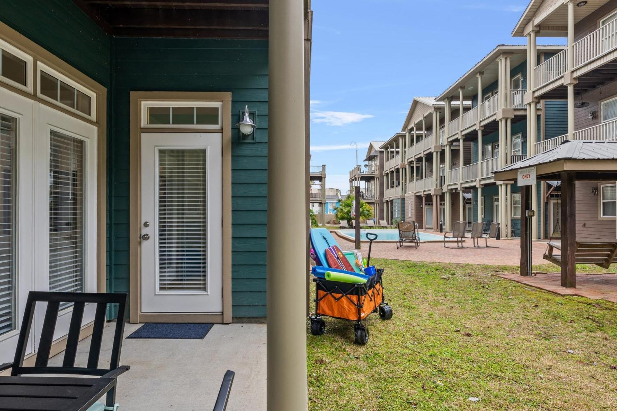 Crescent Moon Palace - A Luxury Home With Pool, Parking, Just Steps To The Beach Panama City Beach Εξωτερικό φωτογραφία