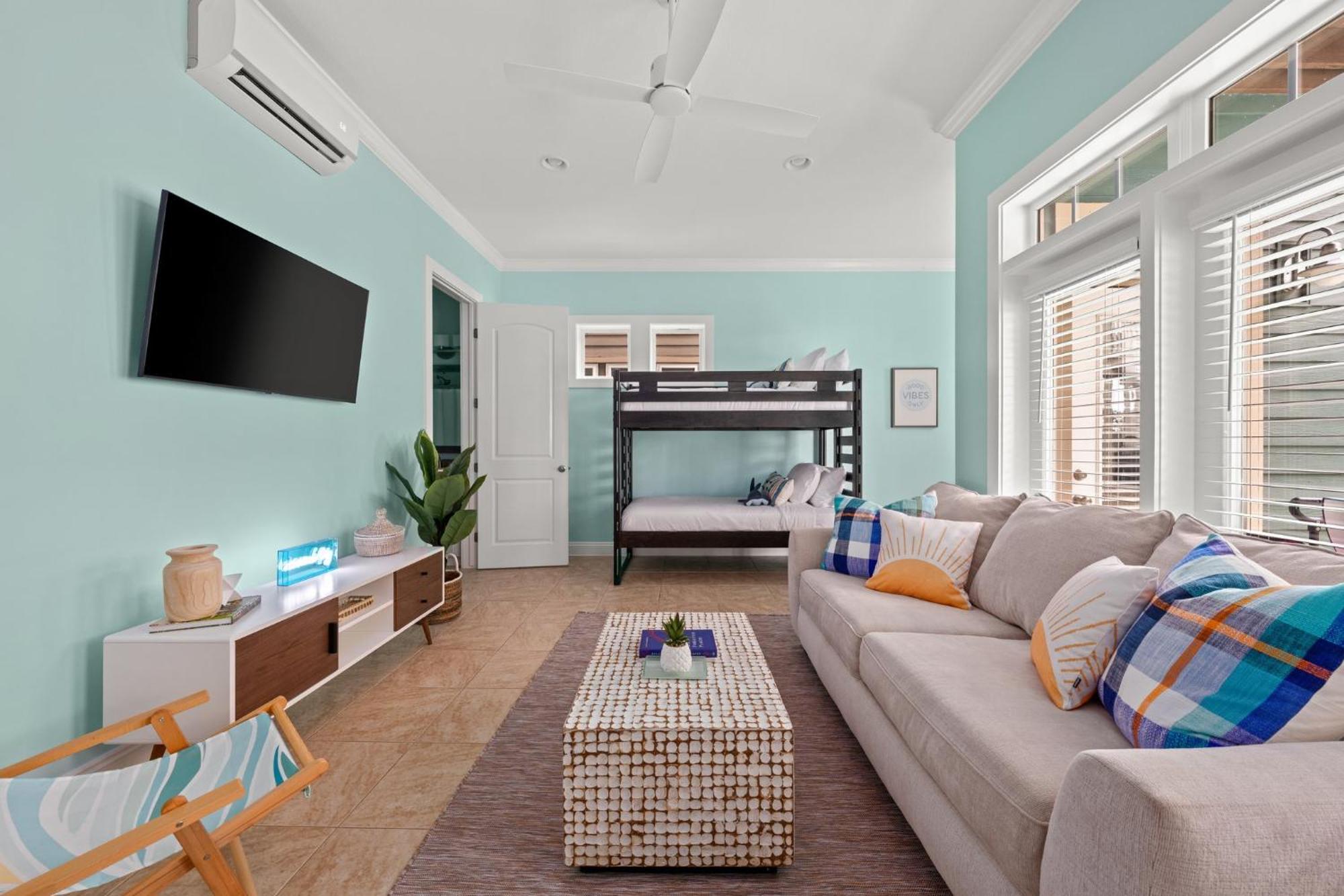 Crescent Moon Palace - A Luxury Home With Pool, Parking, Just Steps To The Beach Panama City Beach Εξωτερικό φωτογραφία
